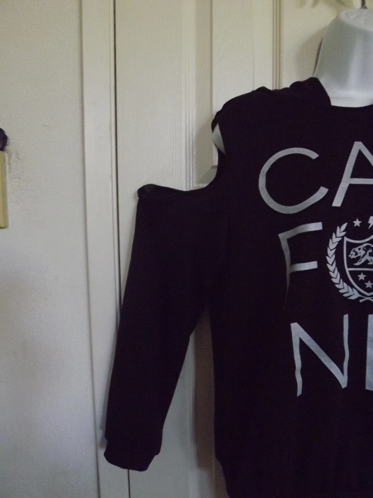 VETEMENTS Felpa California Fashion Magazine nera spalle fredde taglia M cappuccio camicia top