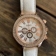 Accutime XOXO Women's XO9135 Analog Display Japanese Quartz White Watch