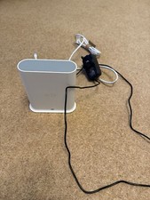 Arlo Smart Hub do inteligentnych aparatów bezprzewodowych Arlo oryginalny - sugerowana cena detaliczna 100 £