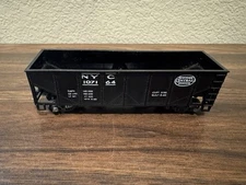 Fleischmann HO Scale New York Central 2 Bay Hopper with Sprung Trucks, MWs & KDs