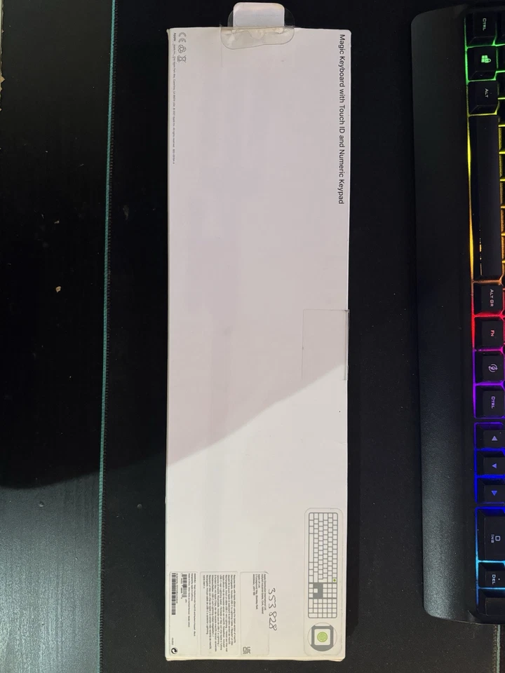 Apple Magic Keyboard Wireless with Touch ID Numeric Keypad (2nd Gen) Black Keys - Image 2 of 3