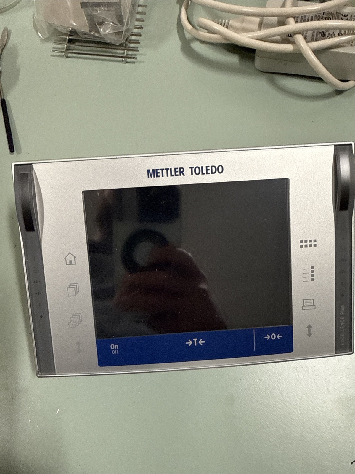 TESTED Mettler Toledo 11107899 XS204 Touchscreen Terminal Display w/ Stand