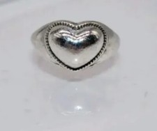 Pretty Women's Vintage Heart Ring, Sterling Silver Size 7 Mint Wonderful Gift 