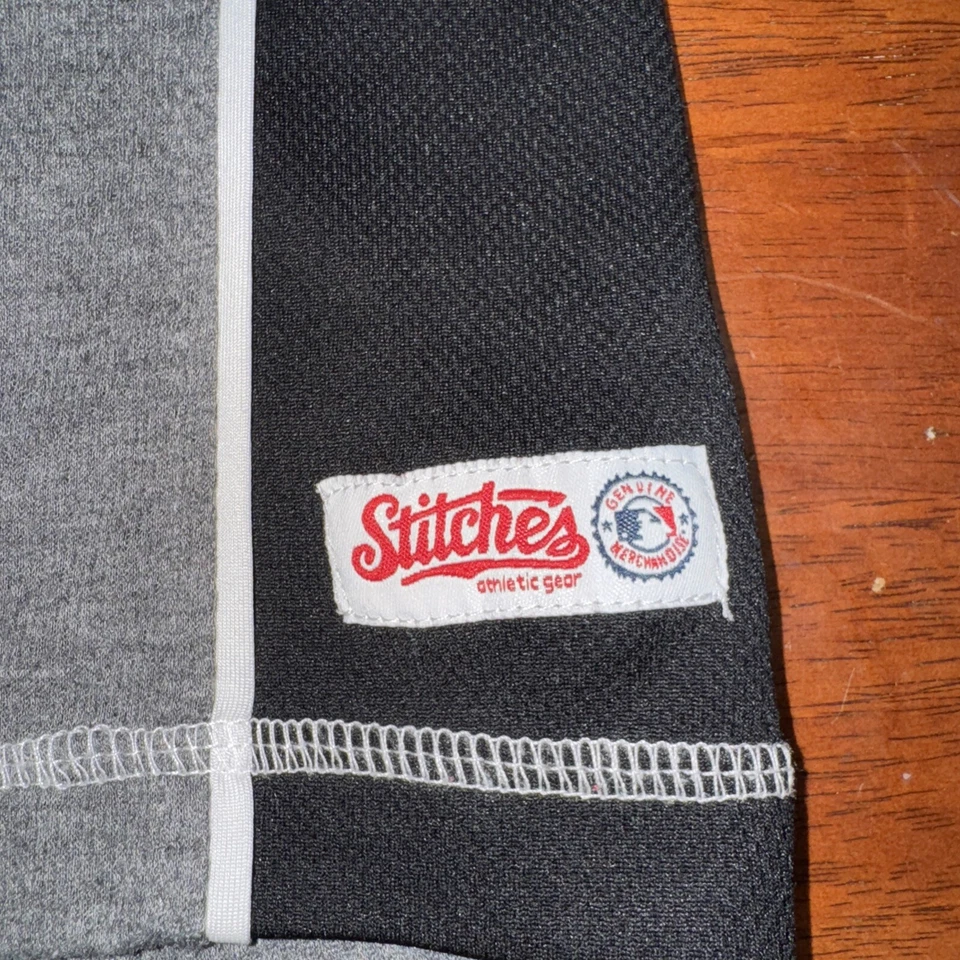 Pittsburgh Pirates Waffle Knit Shirt Mens Large  Black Gray Long Sleeve Stitches - Image 3 of 4