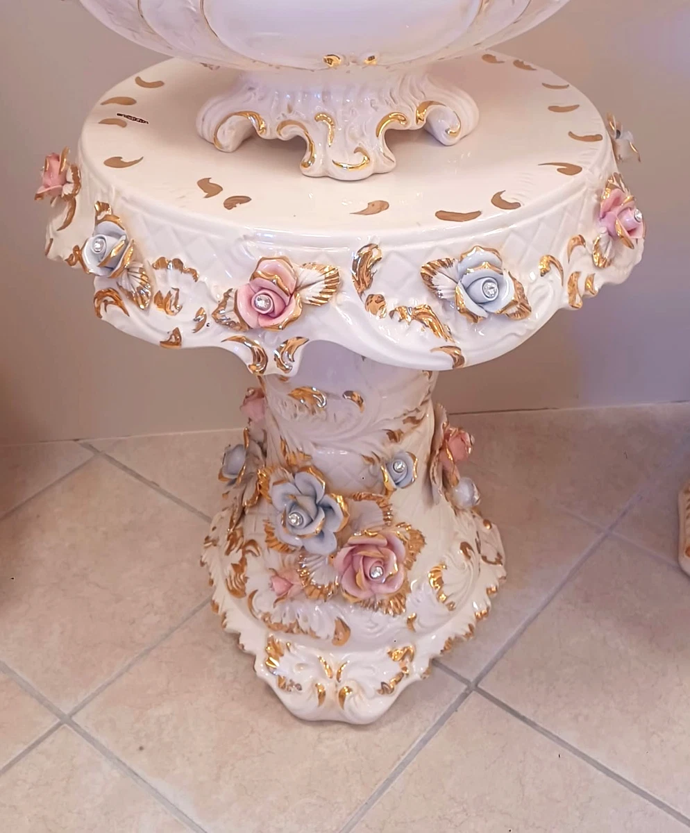 Console dorée avec décorations et ornements faits à la main - Finition antique - Luxueux - Style baroque rococo - 112 cm Console dorée avec décorations et ornements faits à la main - Finition antique - Luxueux - Style baroque rococo - 112 cm