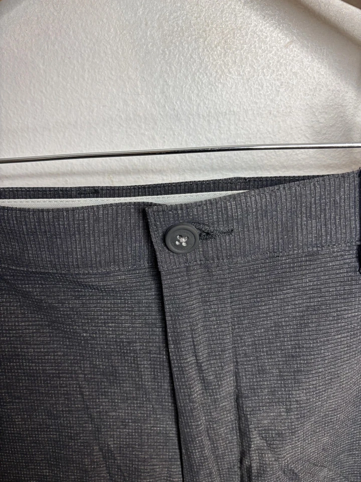 Shorts masculino Tommy Bahama 38 cinza elástico desempenho secagem rápida golfe casual - Imagem 3 de 4