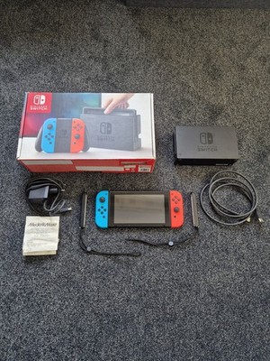 Nintendo Switch Konsole HAC-001 mit Zubehörpaket