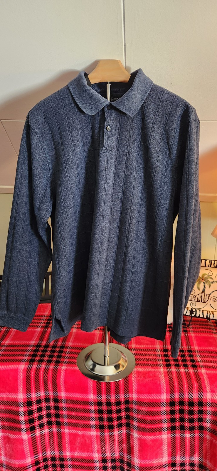 Van Heusen Henley Shirt Mens L Navy Blue Checkered Pattern Long Sleeve