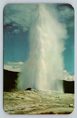 #ad Famous OLD FAITHFUL GEYSER Yellowstone National Park VINTAGE Postcard $10.98
