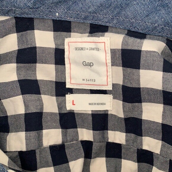 GAP Checkered Long Sleeve Button Down Casual Shirt - image 6