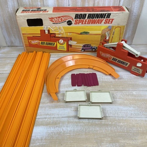 Vintage 1969 Mattel Hot Wheels Rod Runner Speedway Set w/Box #6439 *Read