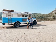 Skoolie - 100% autonome et rénové