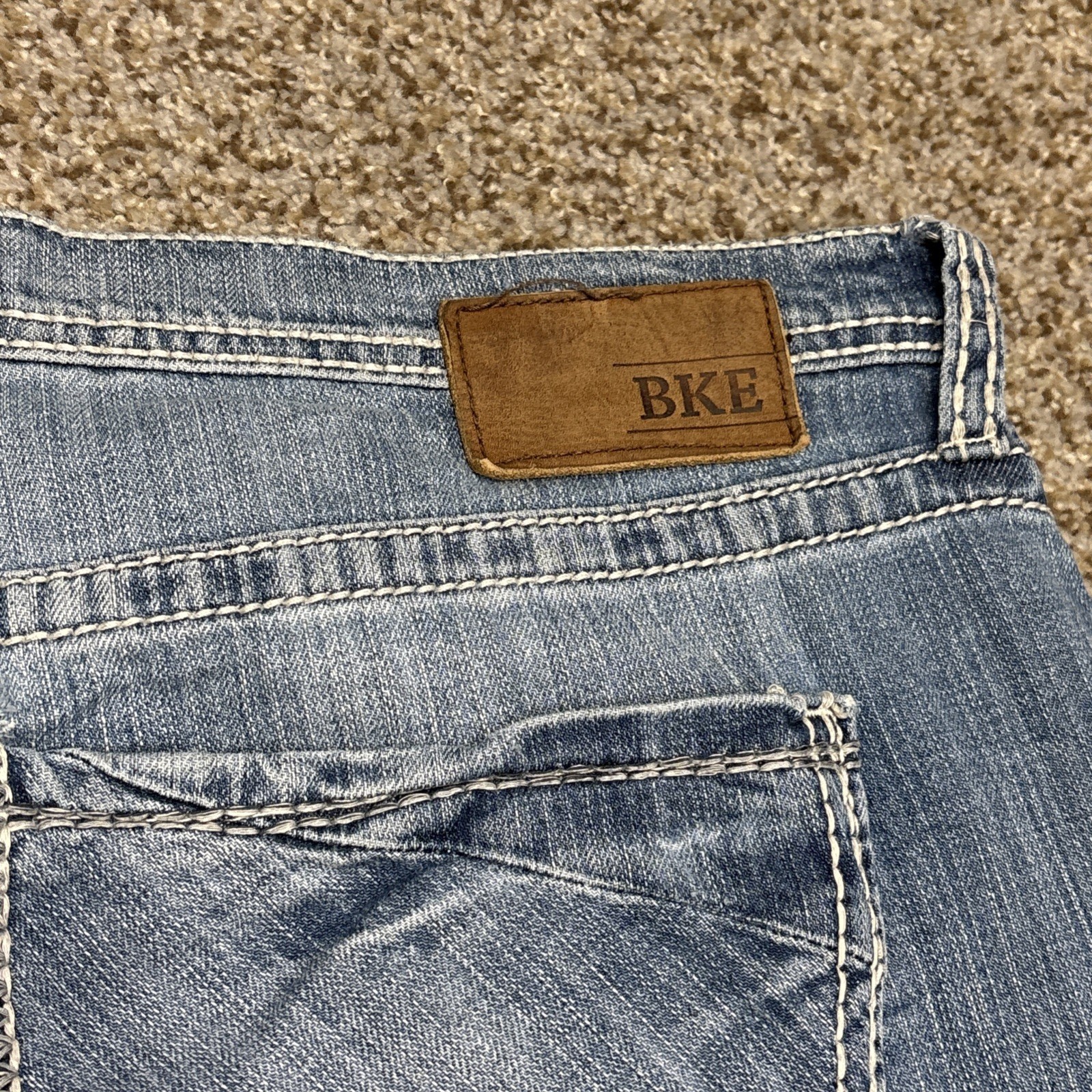BKE Tyler Jeans Mens 38XXL Fits 40 X 36.5 Blue Denim Casual Faded - View 16
