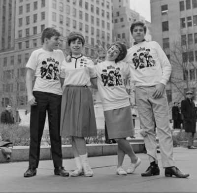 Vintage 1963 The Beatles Rare Flagg Utica Bodyguard tag Tour Tee Shirt Mens Sm