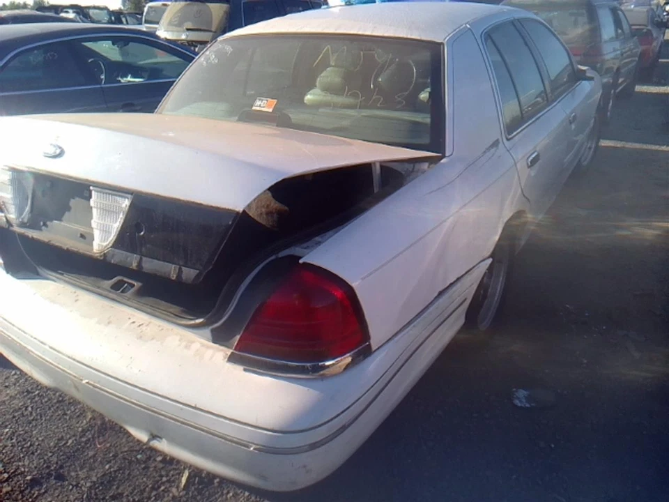 Used Air Cleaner Assembly fits: 1999 Ford Crown victoria 4.6 Grade A - Image 3 of 4