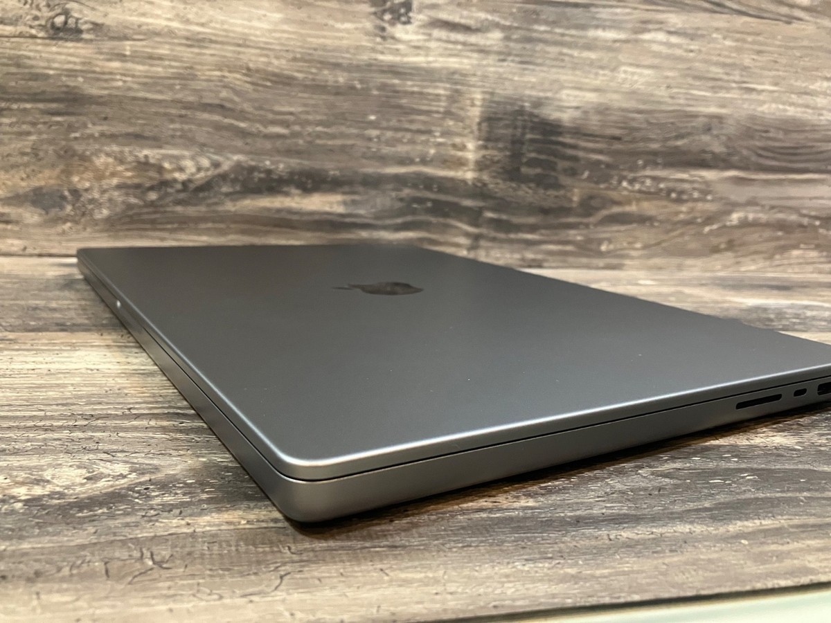 Apple MacBook Pro 16