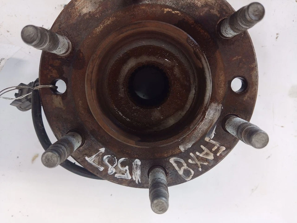 Buje delantero Chevrolet SSR 12003399 2005 Foto 3 de 4