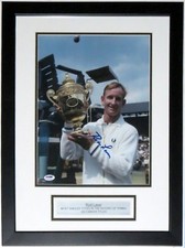 ROD LAVER AUTOGRAPHED WIMBLEDON 11X14 PHOTO PSA DNA COA CUSTOM FRAMED & PLATE