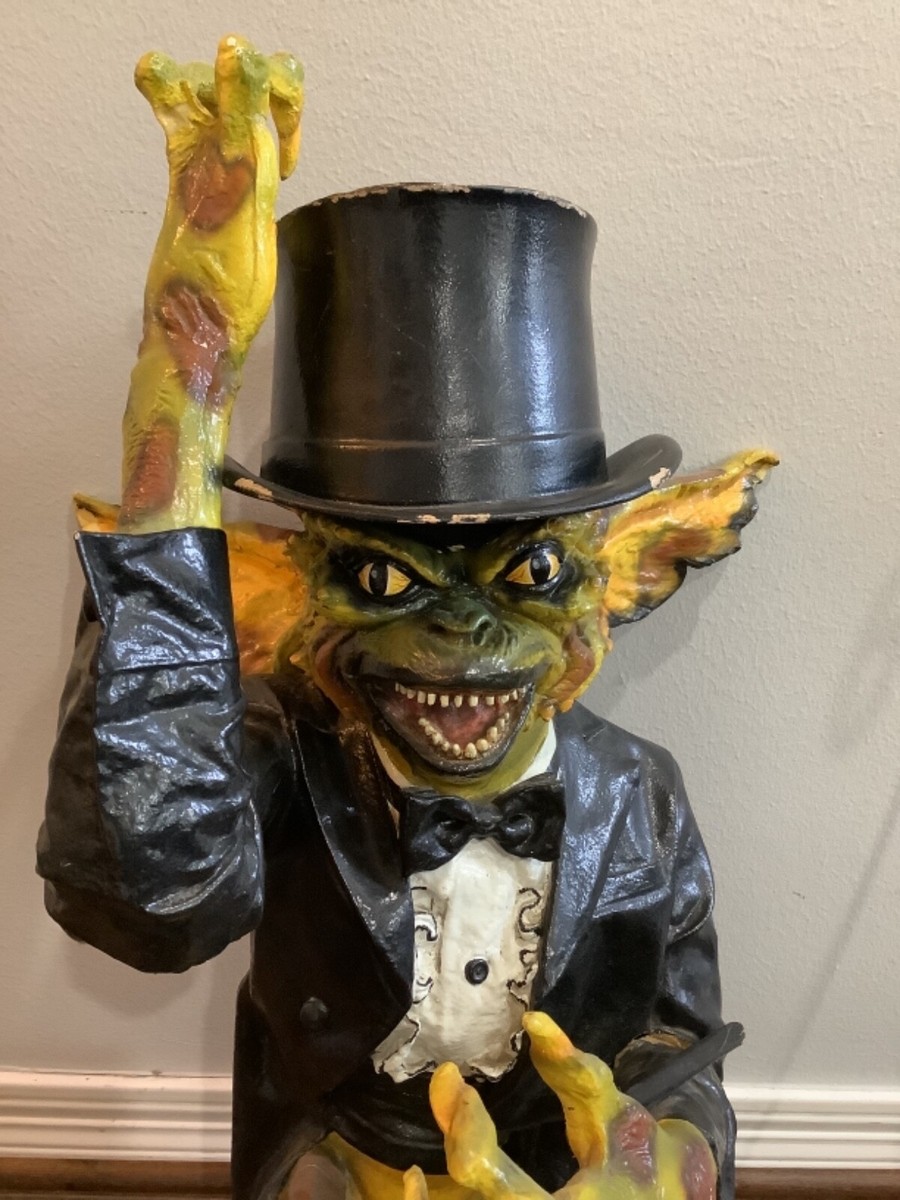 Fiberglass life size Gremlins Mohawk Warner Bros store display