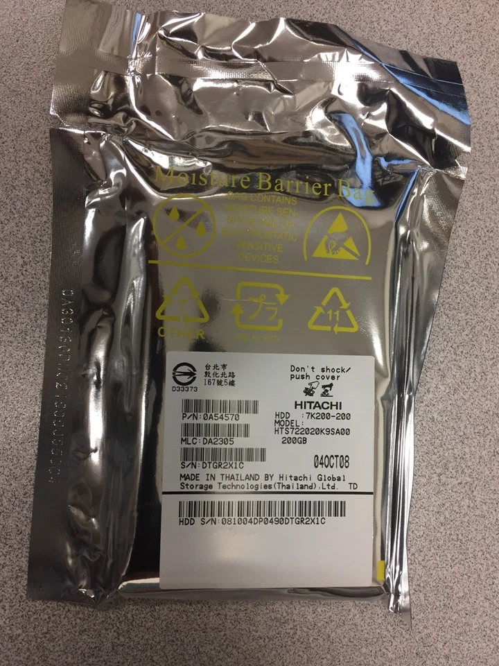 New Hitachi HTS722020K9SA00 P/N: 0A53590 MLC: DA2163 200GB - Image 2 of 3