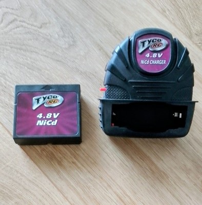 Tyco RC 4.8V Battery Pack mit Ladegerät