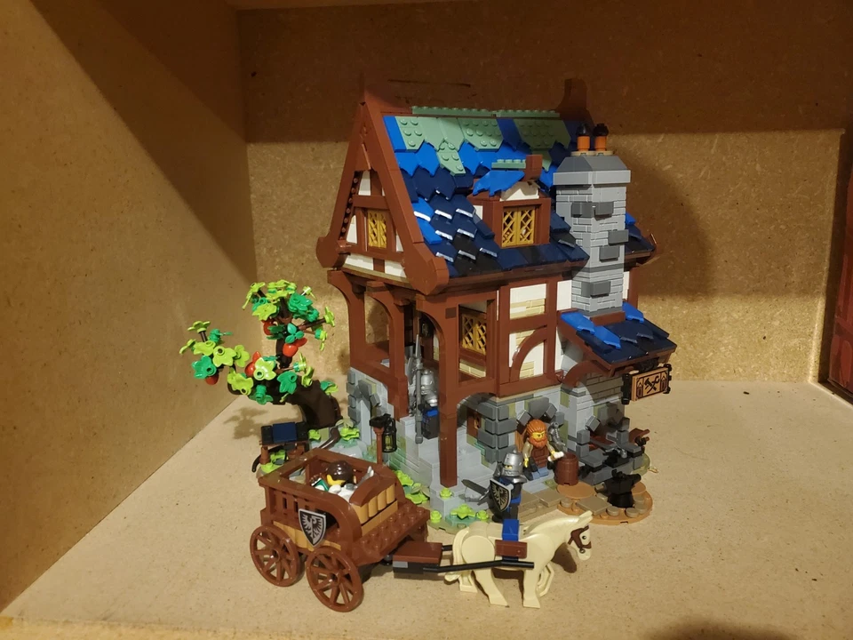 Lote Lego - Mario Mystery Cube - Hotel Boutique - Herrero Medieval - Foto 2 de 4