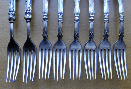 1847 Rogers Meriden Britannia Co grape Vintage set~Hollow handled knives & forks - Picture 7 of 14