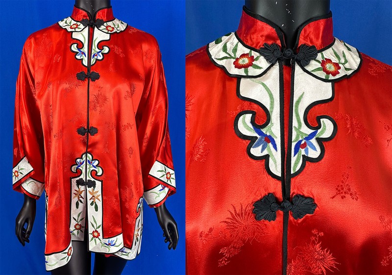 Vintage Golden Bee Chinese Red Rayon White Embroidered Trim Robe Jacket Size XL
