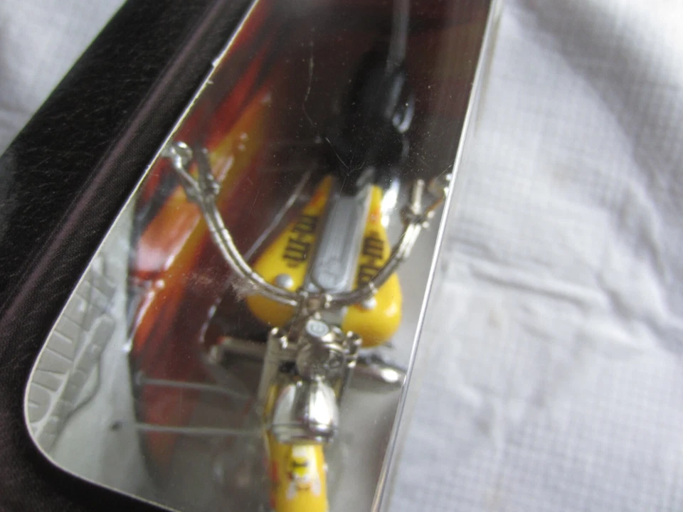 2002 Mattel Hot Wheels Racing NASCAR Thunder Rides M&Ms NIP - Image 2 of 3