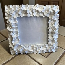 LAURA ASHLEY WHITE RESIN 6" SQUARE 3D FLORAL FLOWER PHOTO FRAME FITS 3-1/2" PIC