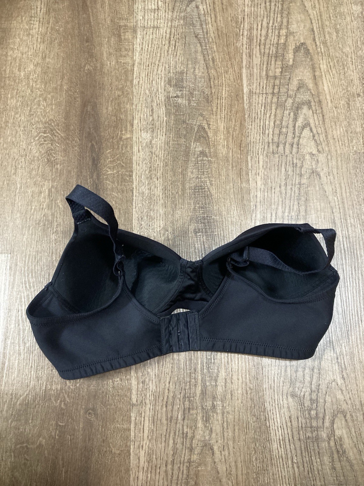 Vanity Fair Black Full Coverage Wireless Bra Size… - image 5