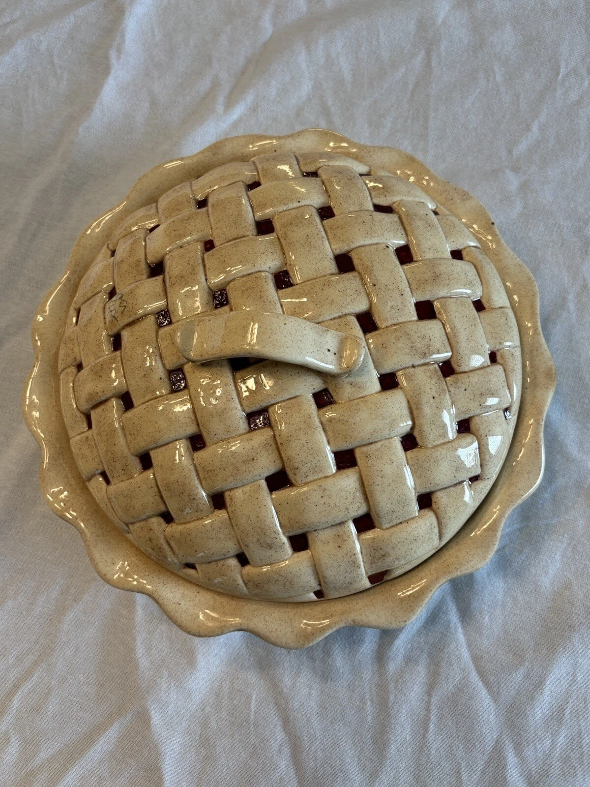 Vintage Bell Ceramics Lattice Cherry Pie Keeper W/Lid.