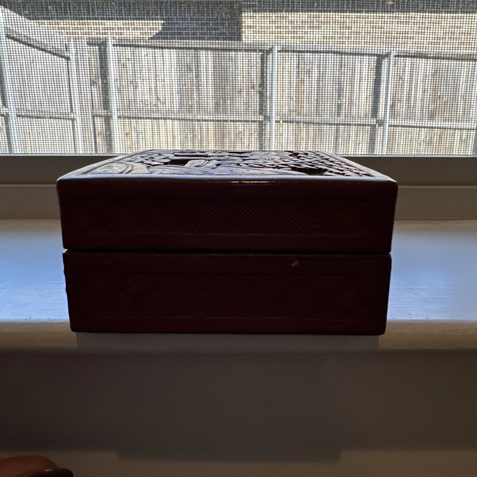 Antiguo joyero chino vintage tallado cinabrio rojo caja de cigarrillos laca Foto 3 de 4