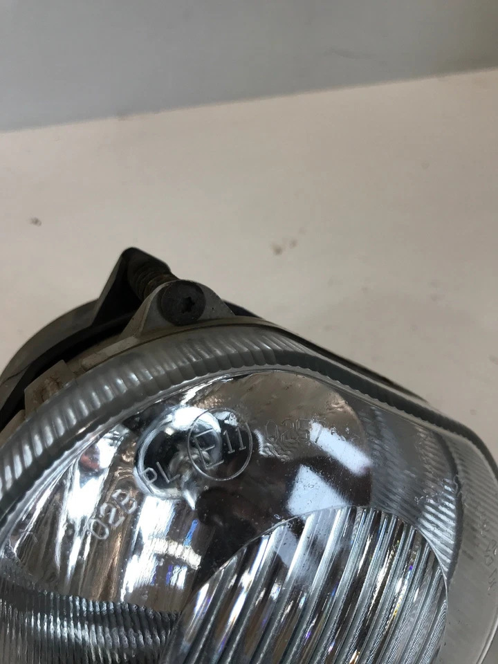 Jeep Cherokee Left Fog Light 05120259 Genuine 2005 Rhd - Image 2 of 4