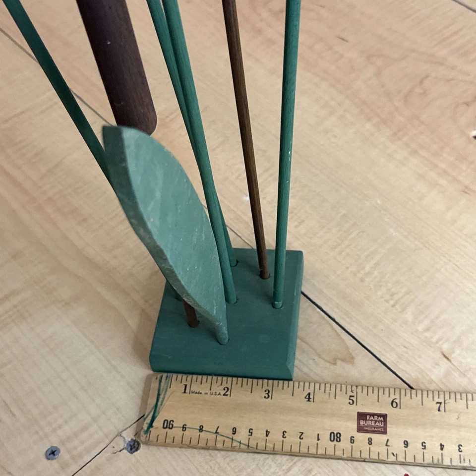 Arreglo floral de madera de colección de tulipanes y colas de gato arte popular 14"-20" de alto Foto 3 de 4