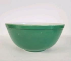 Pyrex GREEN Primary #403 Nesting 8 3/4" Mixing Bowl 2 1/2 QUART Made in USA