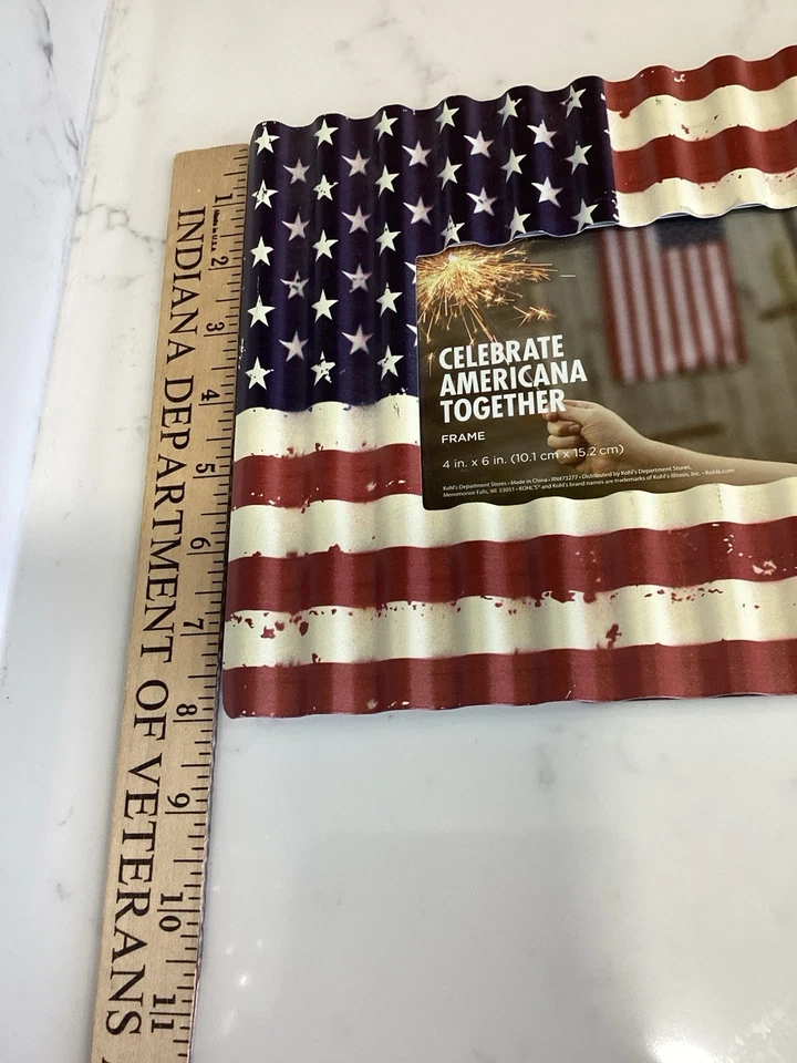 Marco de metal bandera americana corrugado envejecido americano patriótico 4x6 Foto 4 de 4