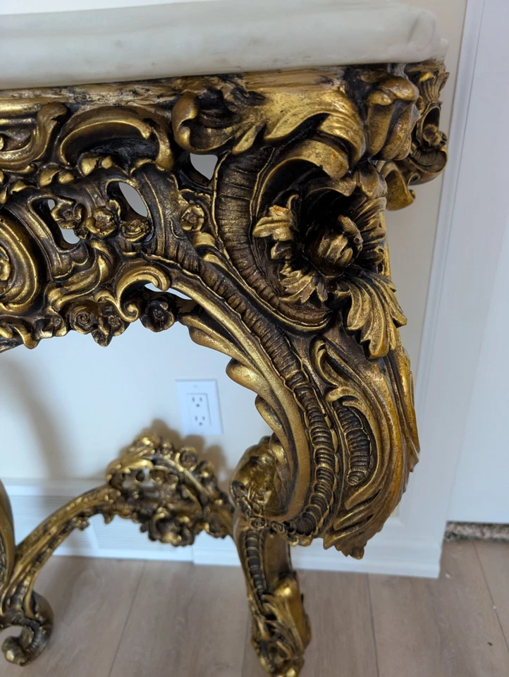 Mesa consola de diseño Toscano Madame Antonieta de montaje en pared, 35 pulgadas, oro antiguo Foto 4 de 4