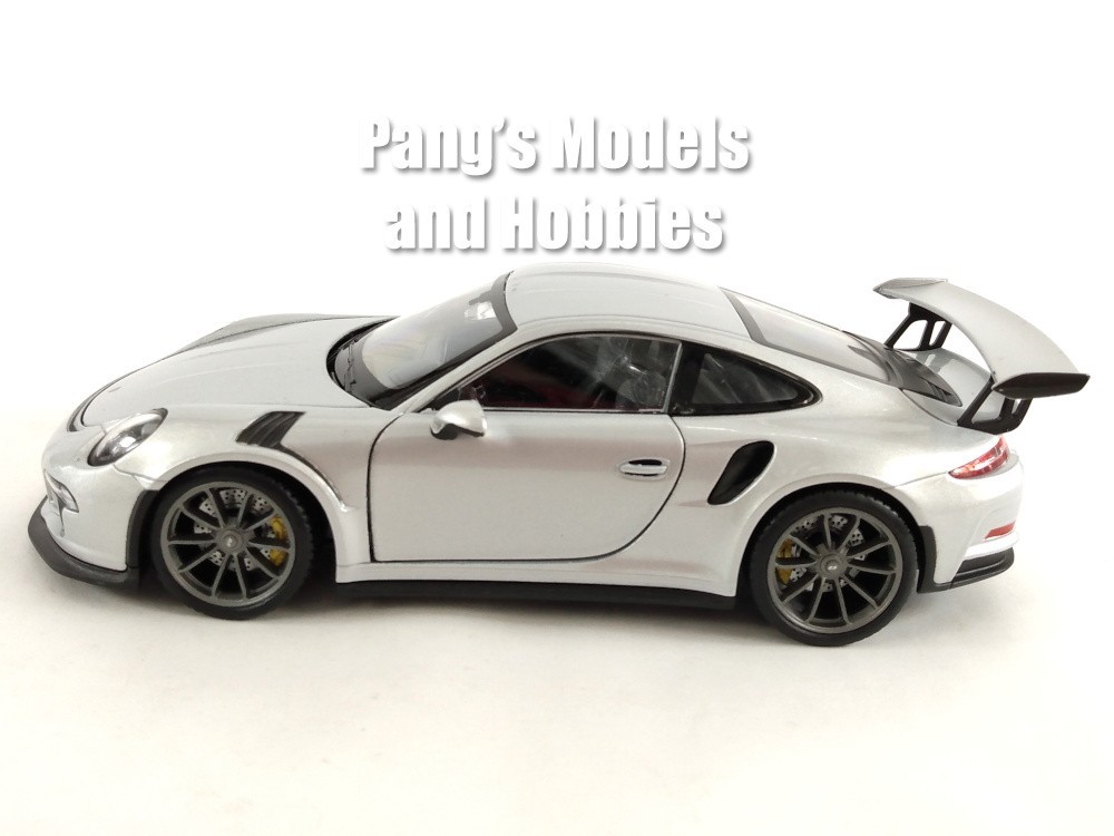 2016 Porsche 911 GT3 RS 1/24 Scale Diecast Model by Welly - SILVER