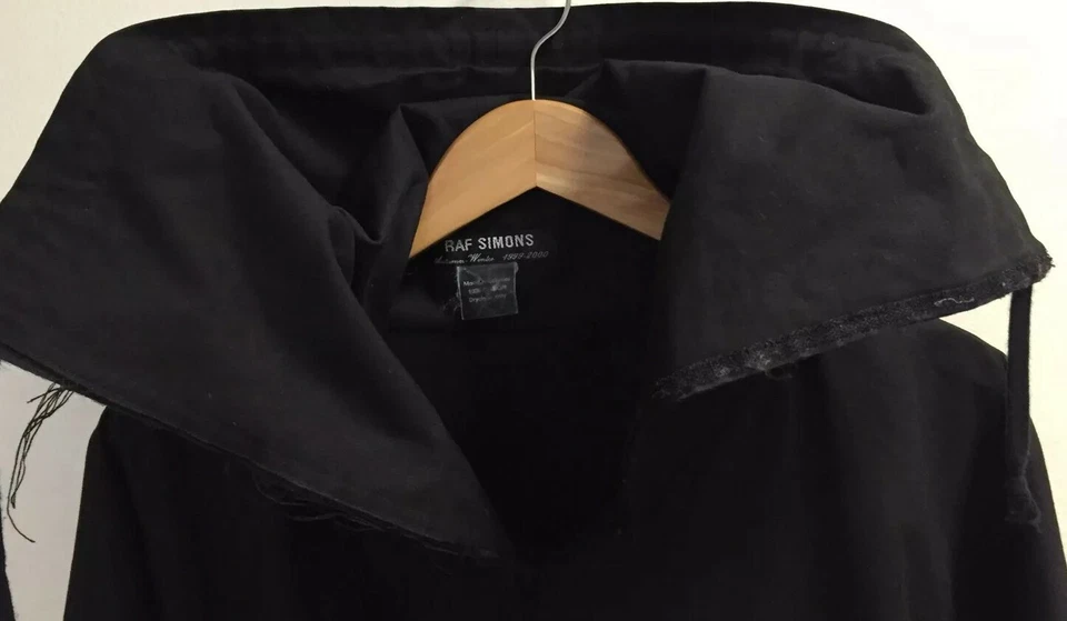 Chaqueta Capa RAF SIMONS AW 1999 2000 DEFINITIVA Foto 4 de 4