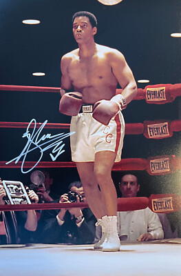 Handsigniertes Foto von WILL SMITH, MUHAMMAD ALI, BOXEN, FILM Autogramm
