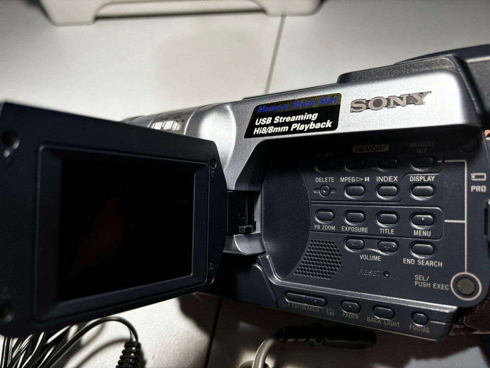 Sony DCRTRV350 Digital8Hi8 Video Camera Recorder Tested W/ Bag