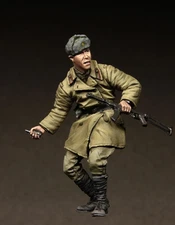 1/35 Scale Resin Model Figures Kit Soviet Soldier Unassembled Unpainted
