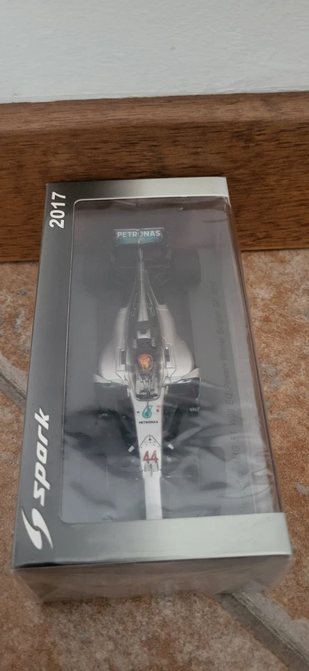 Mercedes W08 L.Hamilton 2017 Belgium Gp Spark 1 43 - Immagine 2 di 4