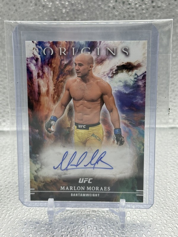 2021 Panini Chronicles UFC Origins Auto Marlon Moraes #OA-MMS