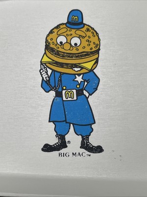 【B】マクドナルド カナダ 大判ピーローケース ビンテージ B】マクドナルド カナダ 大判ピーローケース ビンテージ - メルカリ