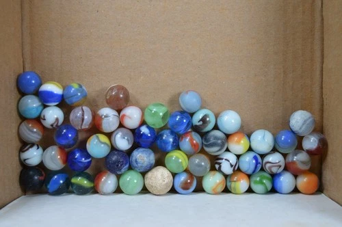VTG Lot of 50 Unique Marbles,Shooter,Swirl,Cats Eye,Milk Glass,Estate Find! C