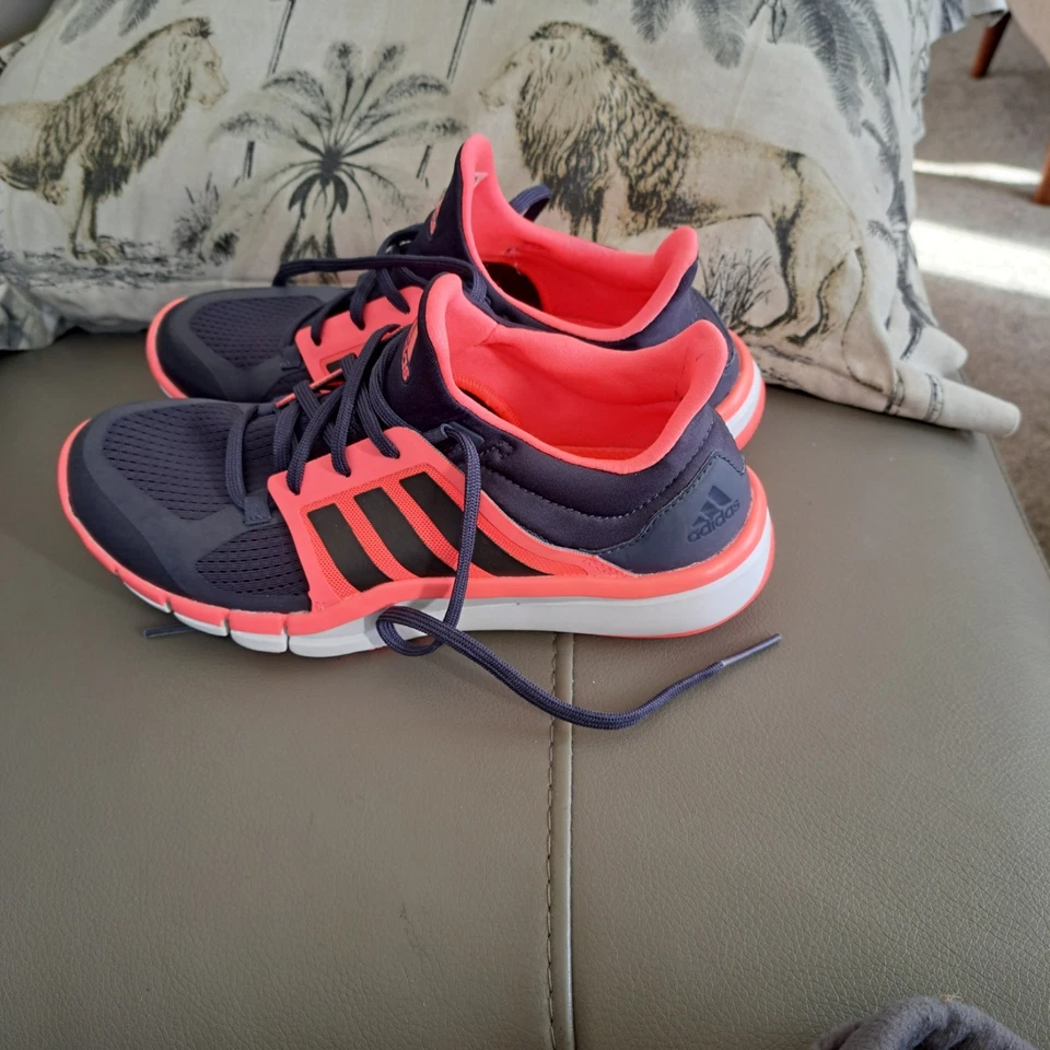 Adidas AdiPure 360.3  Womens Trainers  Blue pink Size Uk 5 s77597  - Image 2 of 4