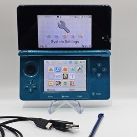 Nintendo 3DS Handheld System - Aqua Blue with charger and stylus very good