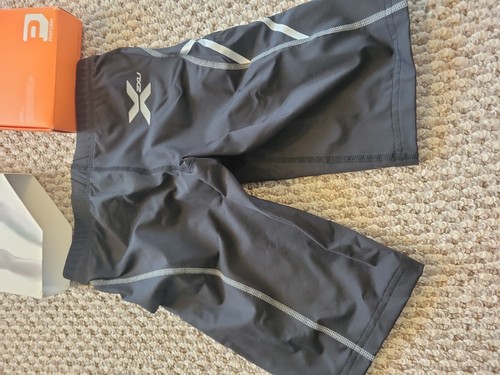 NEW 2XU Compression Short Women's XS X-SMALL BLACK WA1932b fits like XXS - Picture 8 of 12